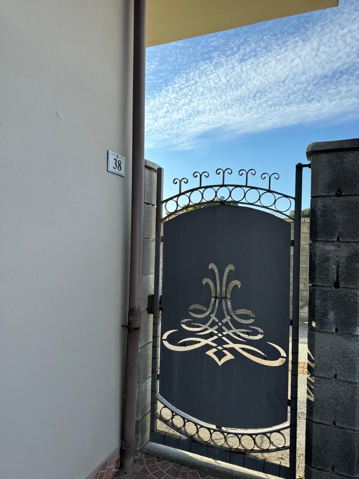 immobile appartamento all'asta in Via dei Giardini 38 - 98057 Milazzo (ME) - 2