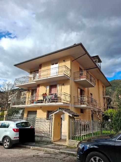immobile appartamento all'asta in Via Maggiore Giovanni Piccioni 8 - 63100 Ascoli Piceno (AP) - 2