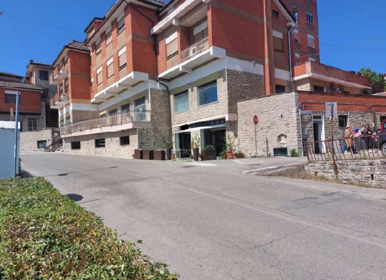 immobile negozio all'asta in Viale Del Crocefisso, 31, 06059 Todi PG, Italia Todi, Perugia - 3