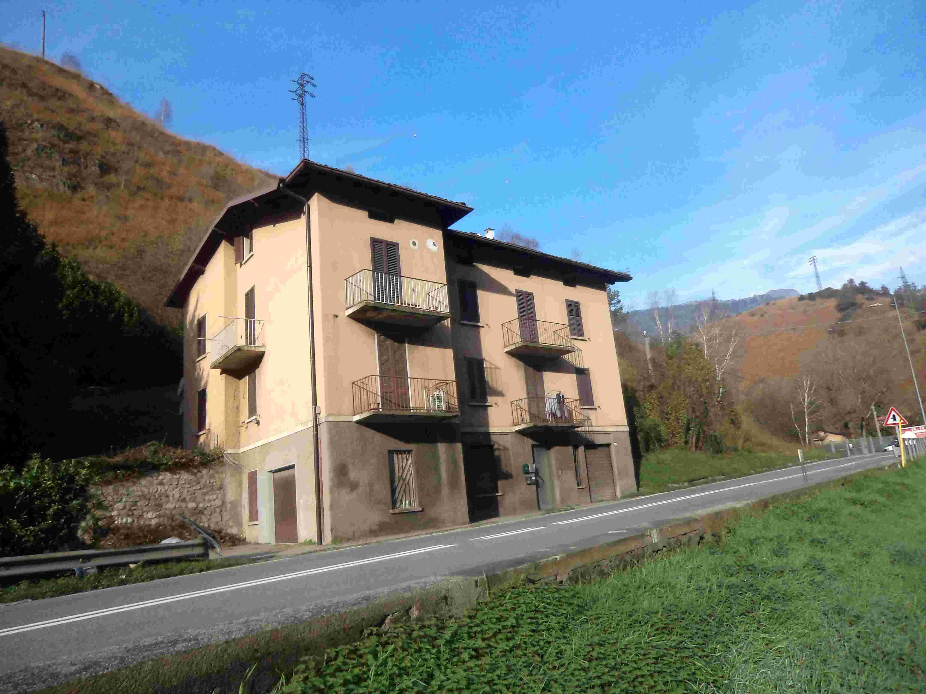 immobile appartamento all'asta in via Guglielmo Marconi n 8 - 24028 Ponte Nossa (BG) - 5