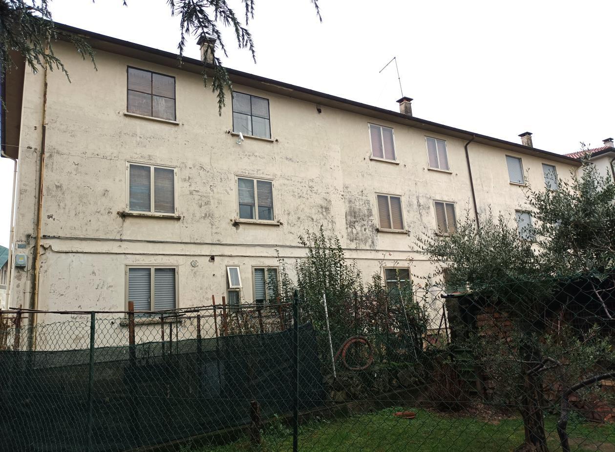 immobile appartamento all'asta in Via Via Vittore Carpaccio 23 - 36015 Schio (VI) - 2