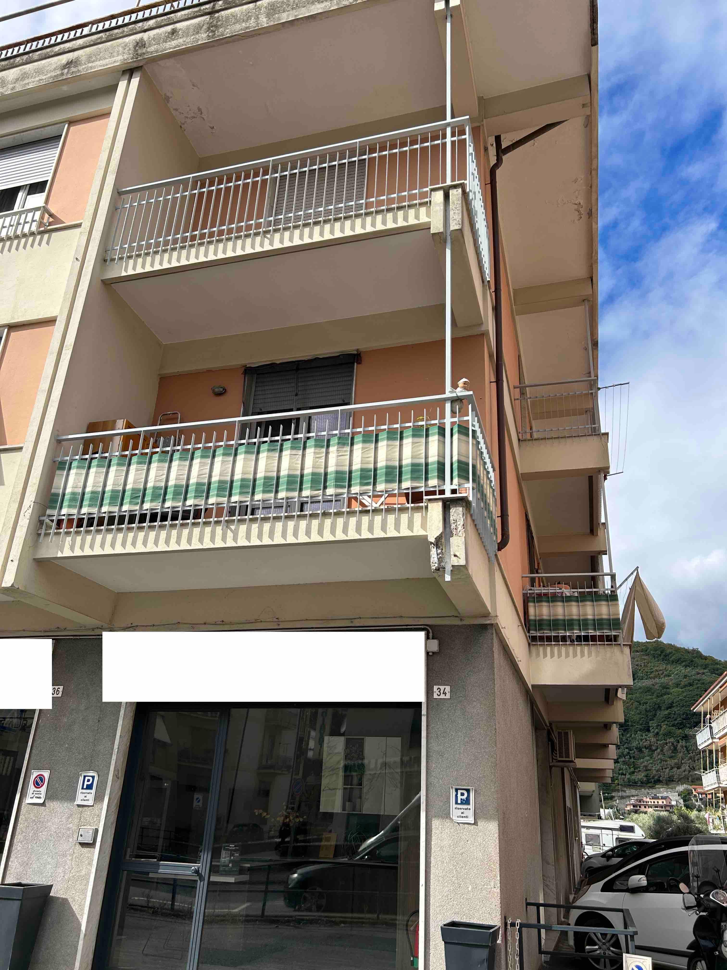 immobile negozio all'asta in Corso Risorgimento - 16030 Cogorno (GE) - 1