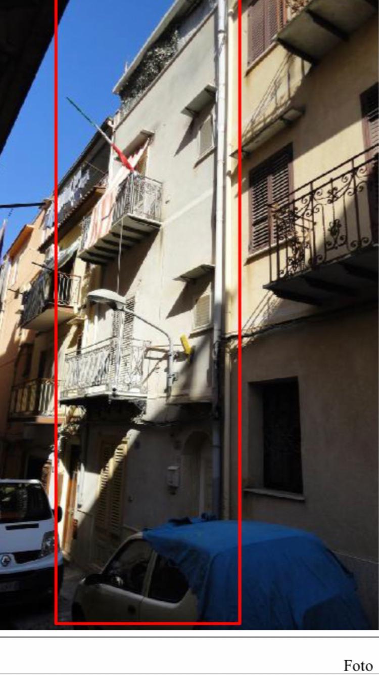 immobile appartamento all'asta in Via Bubbeo, 17, 90044 Carini PA, Italia Carini, Palermo - 1