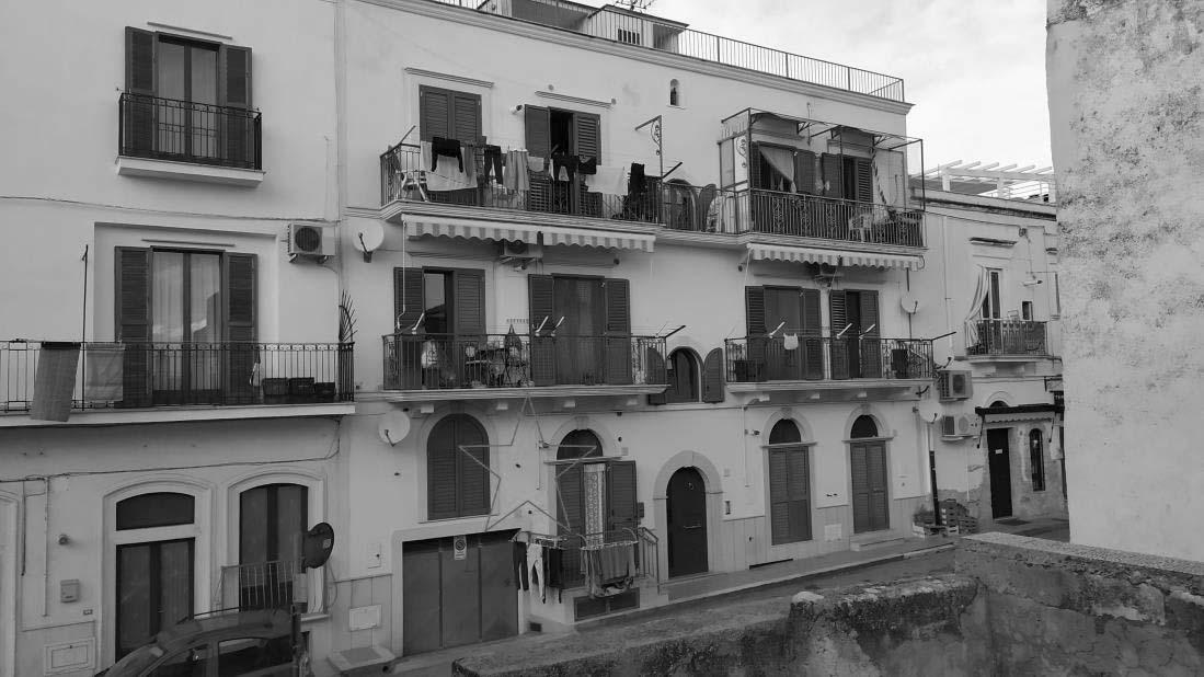 immobile appartamento all'asta in Via Vincenzo Amicarelli, 75 - 71030 Mattinata (FG) - 1