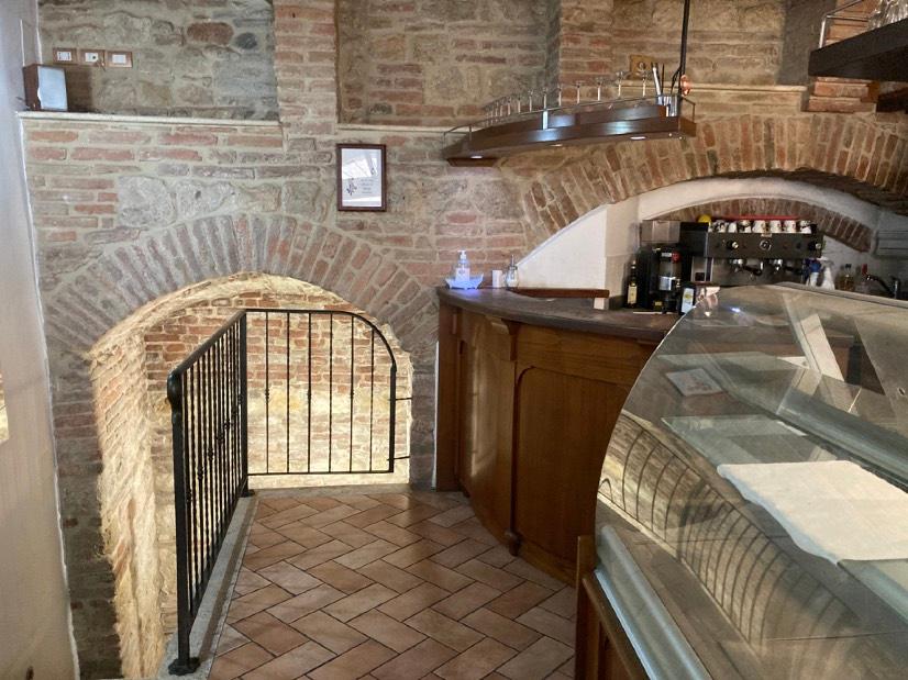 immobile negozio all'asta in Via delle Farine, 8, 53045 Montepulciano SI, Italia Montepulciano, Siena - 2