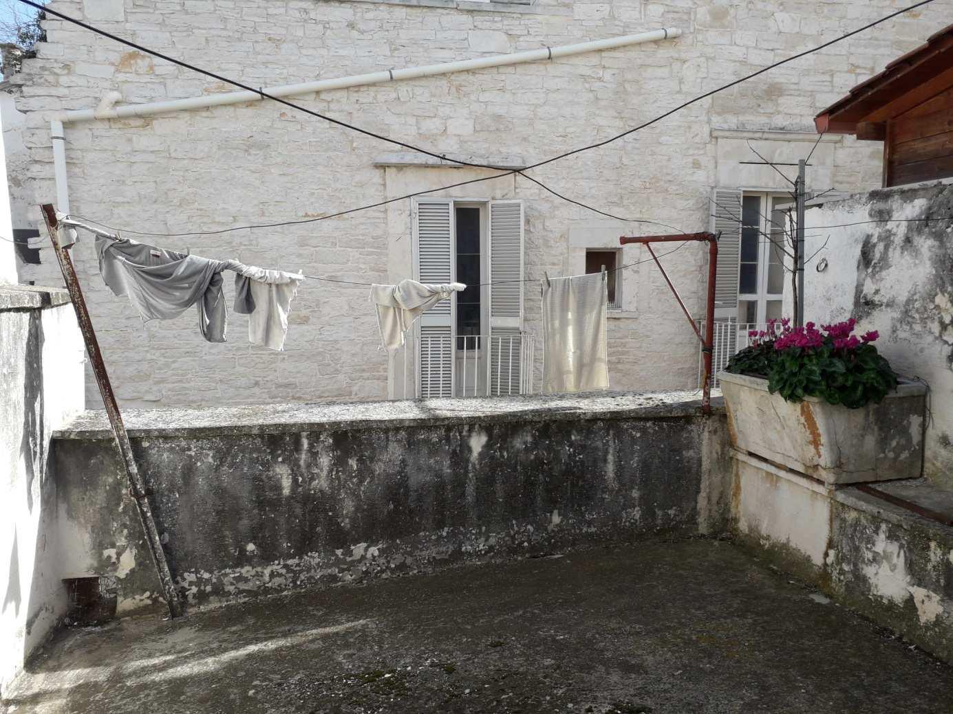 immobile appartamento all'asta in Via Daniele Manin/Via Goffredo Mameli/Via Massimo D'Azeglio - Terlizzi (BA) - 4