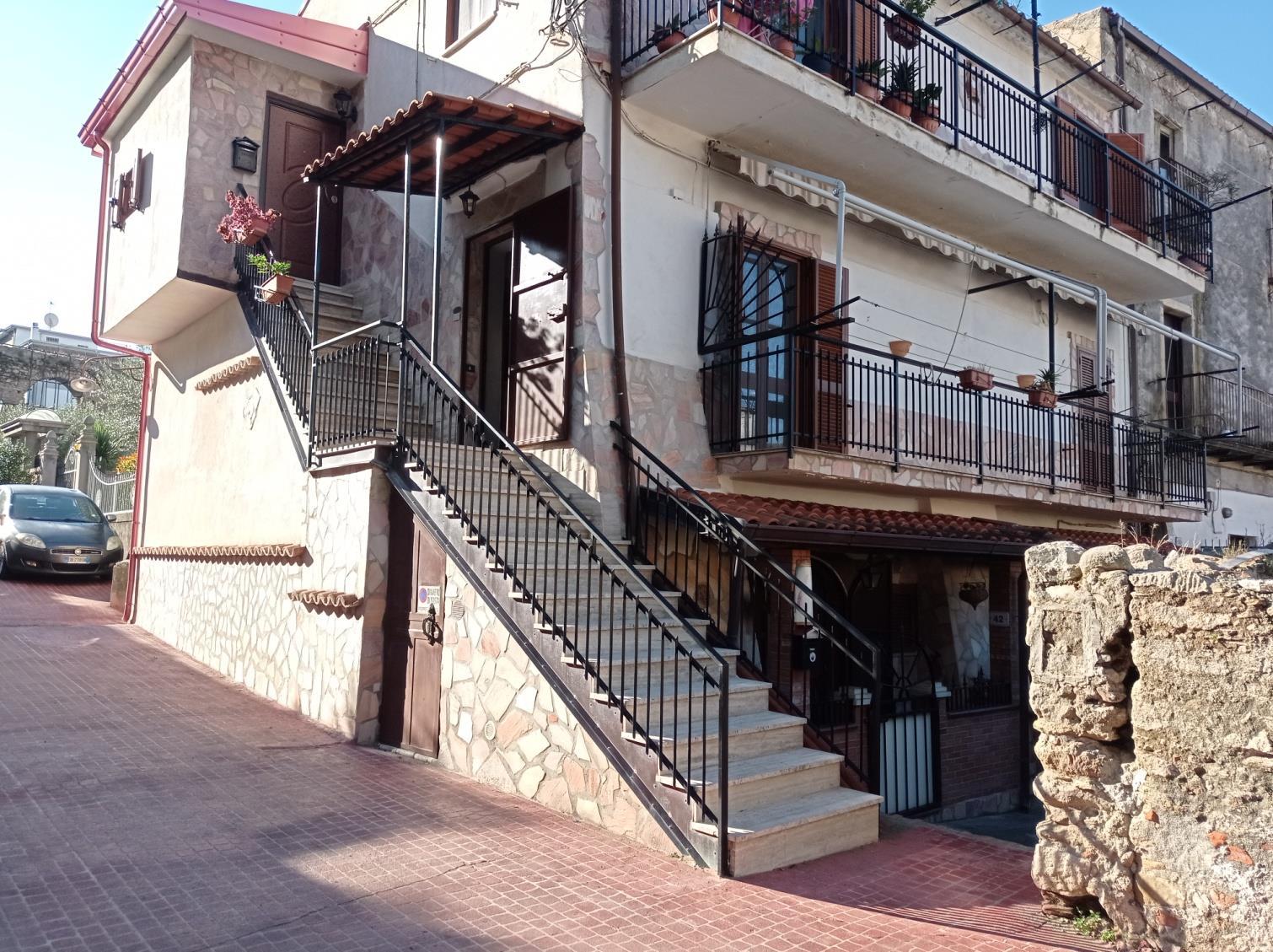 immobile appartamento all'asta in via IV Maggio - 87027 Paola (CS) - 1