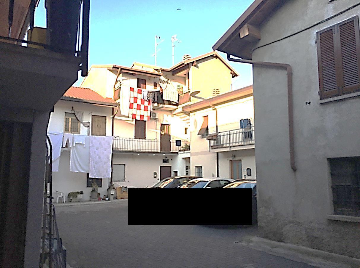 immobile appartamento all'asta in Via ROMA 18 - 22060 Carugo (CO) - 1