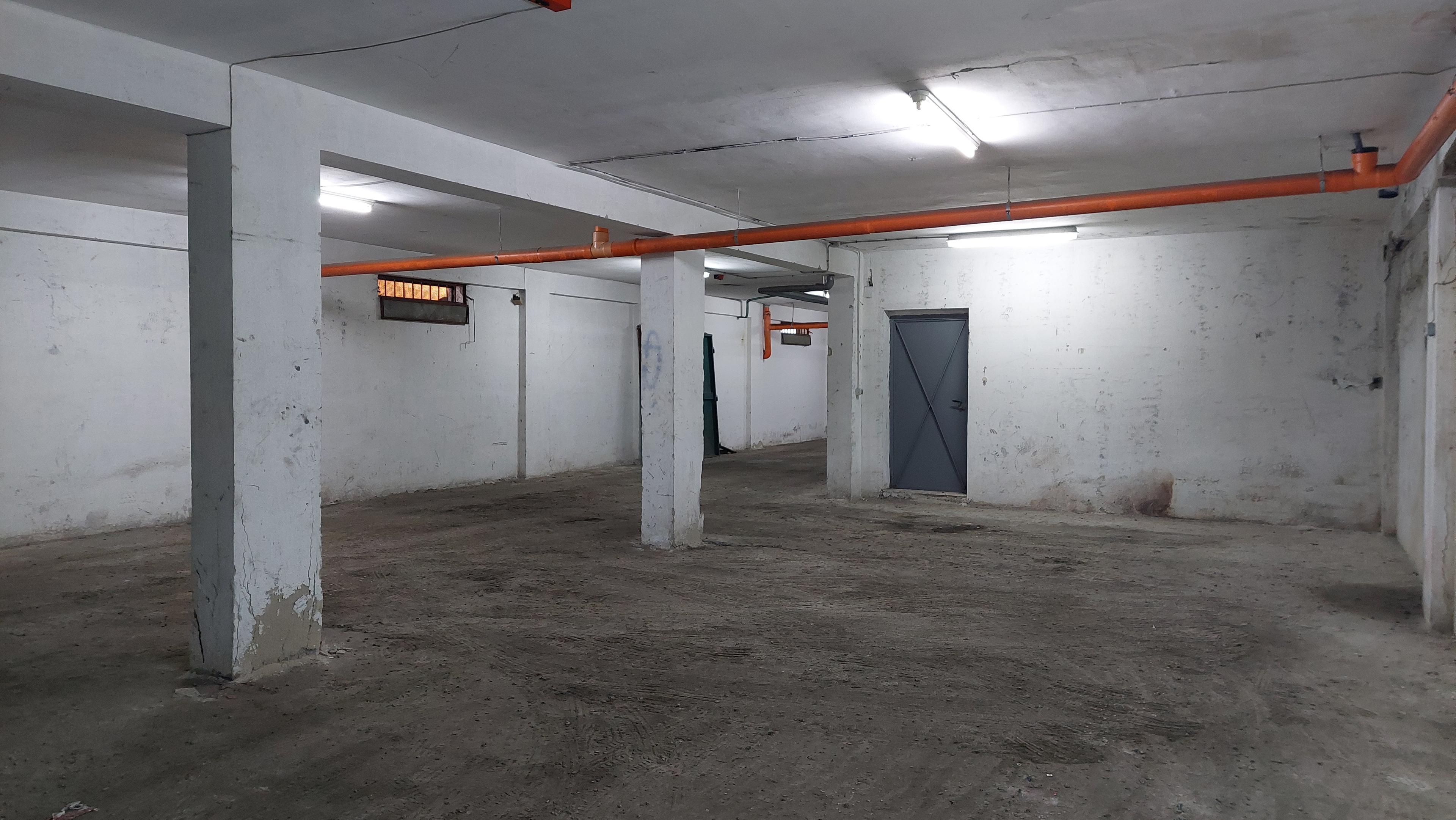 immobile magazzino all'asta in Via Celle, 17, 80078 Pozzuoli NA, Italia Pozzuoli, Napoli - 1