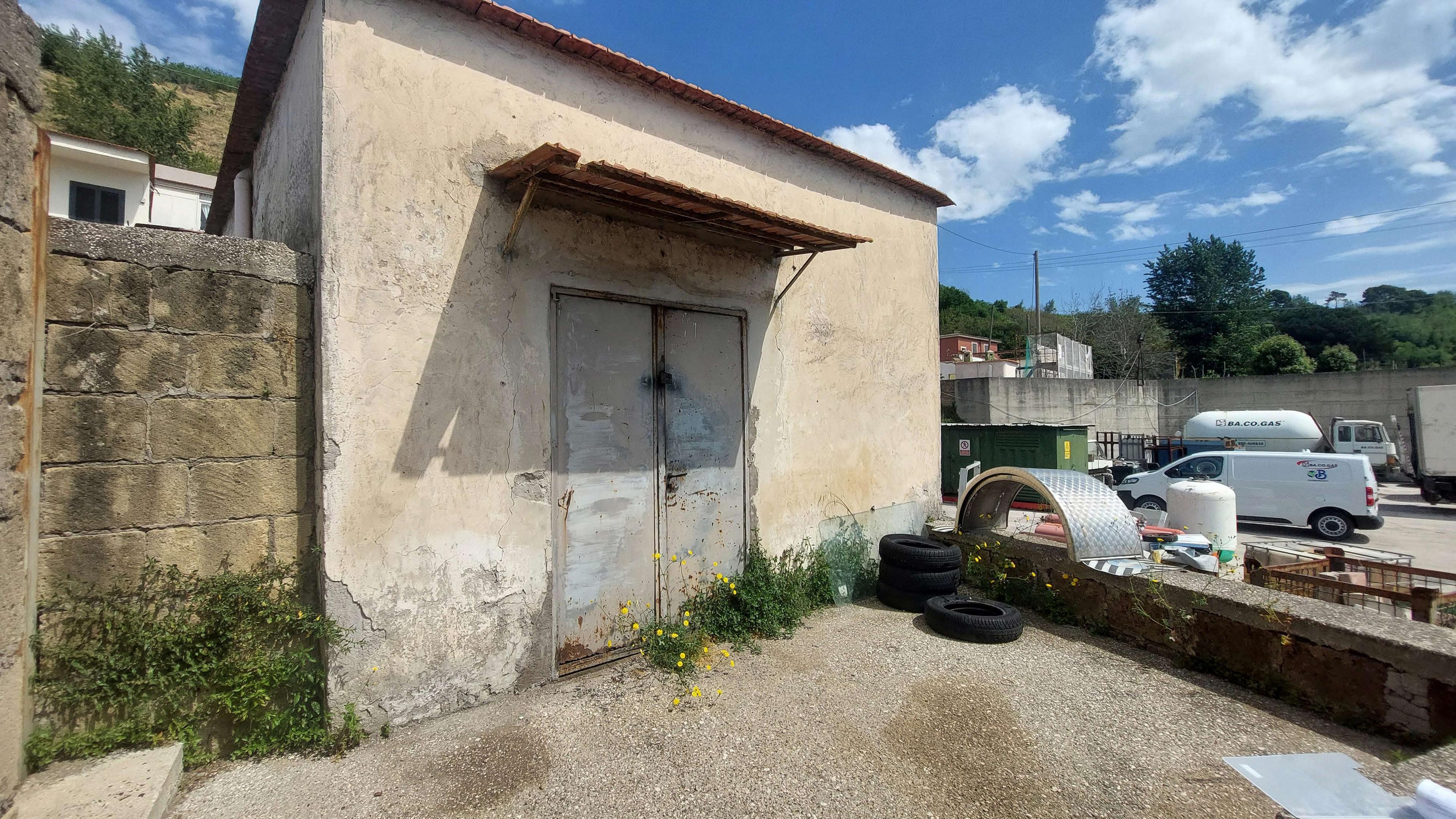 immobile negozio all'asta in Via Provinciale Pianura, 15, 80078 Napoli NA, Italia - 80078 Pozzuoli (NA) - 1