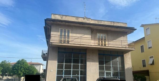immobile appartamento all'asta in Via G Parini, 38, 62010 Trodica MC, Italia - 62010 Morrovalle (MC) - 1