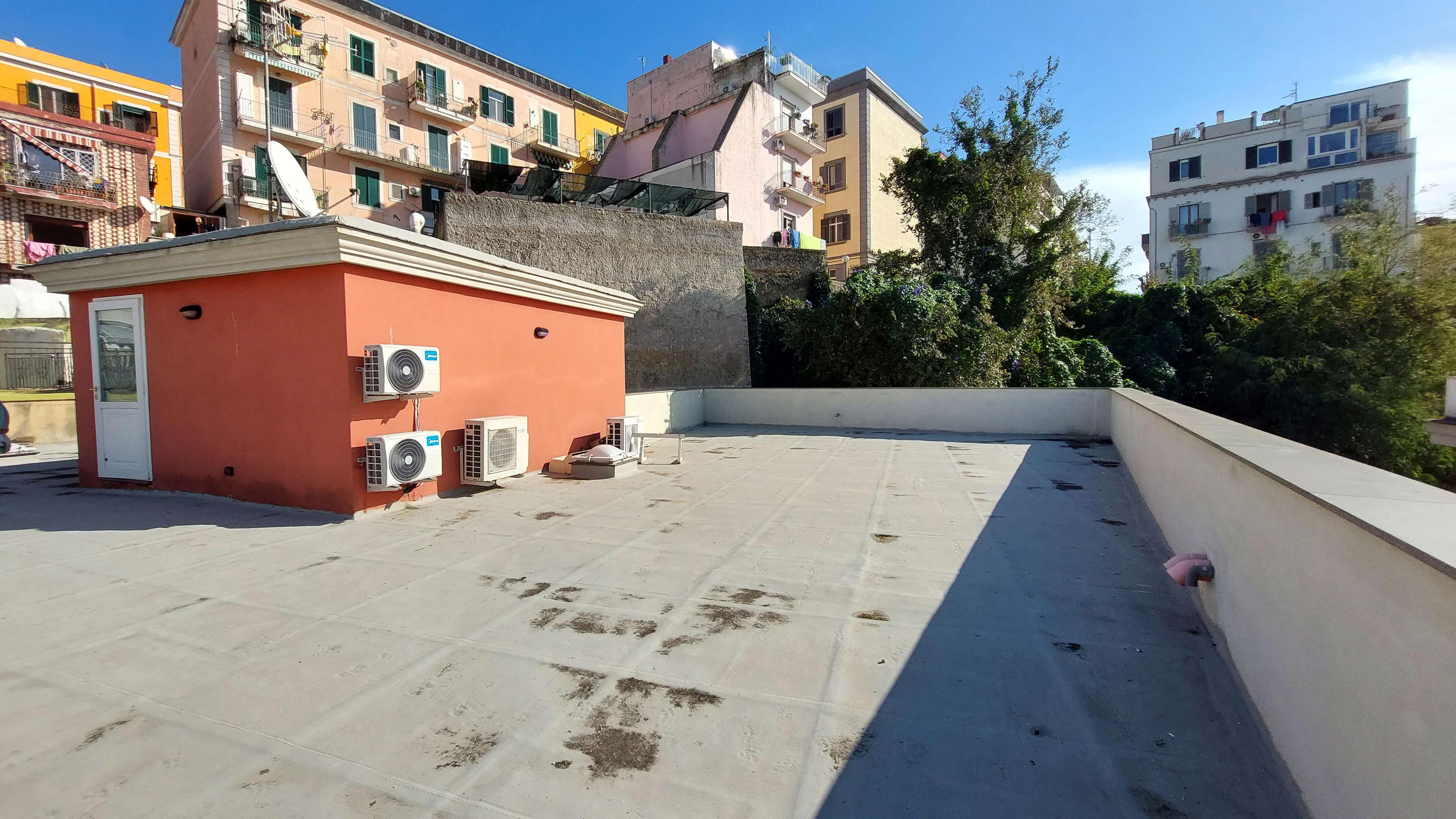 immobile appartamento all'asta in Via G Pergolesi, 66, 80078 Pozzuoli NA, Italia Pozzuoli, Napoli - 2