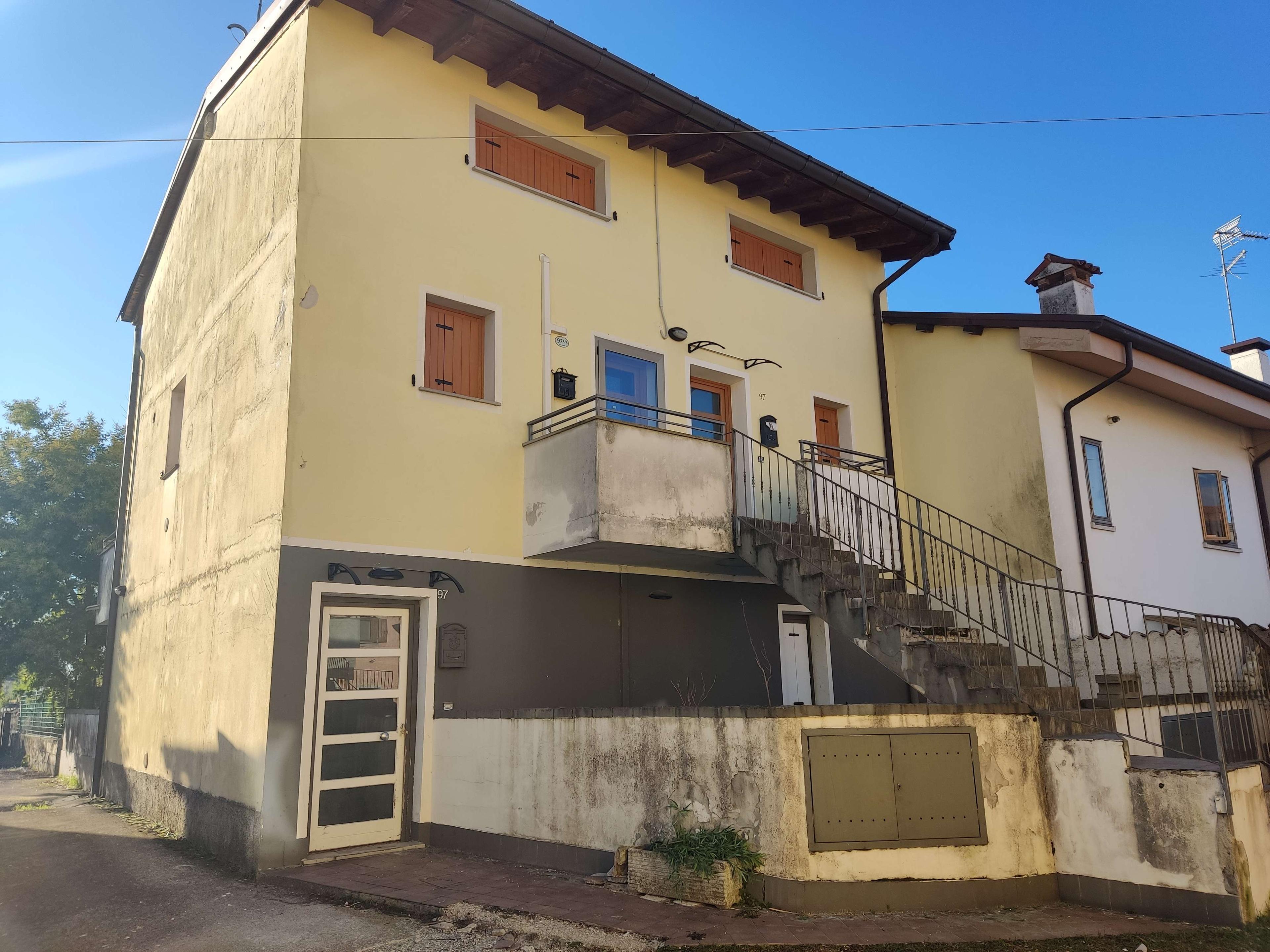 immobile appartamento all'asta in Via Roma, 97 - 33050 Pozzuolo del Friuli (UD) - 1
