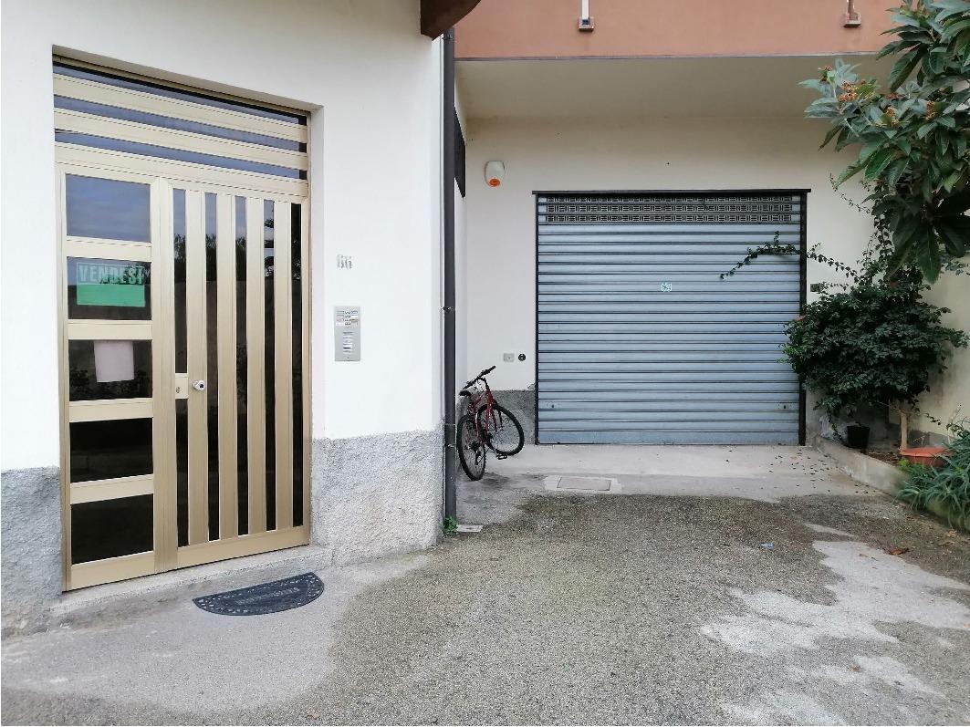 immobile magazzino all'asta in Via Alcide de Gasperi, 64, 98061 Brolo ME, Italia Brolo, Messina - 3