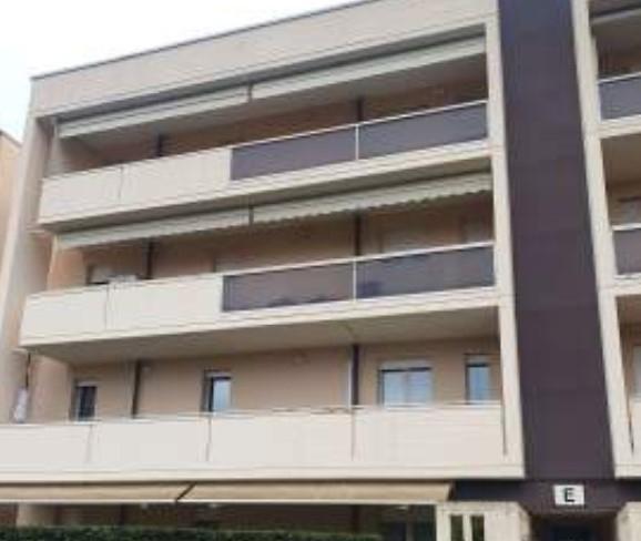 immobile appartamento all'asta in Via Marco Polo angolo Via Salvo D'Acquisto 3 - 55049 Viareggio (LU) - 1