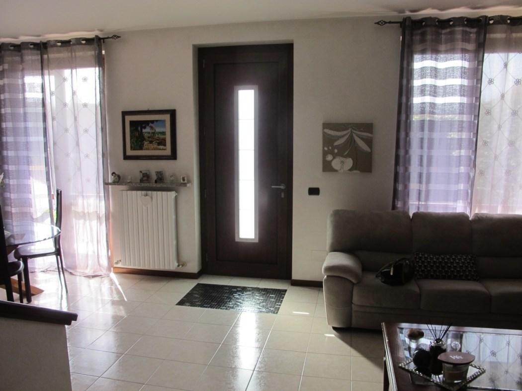 immobile villa all'asta in Via dei Larici 50/52 - 26812 Borghetto Lodigiano (LO) - 4