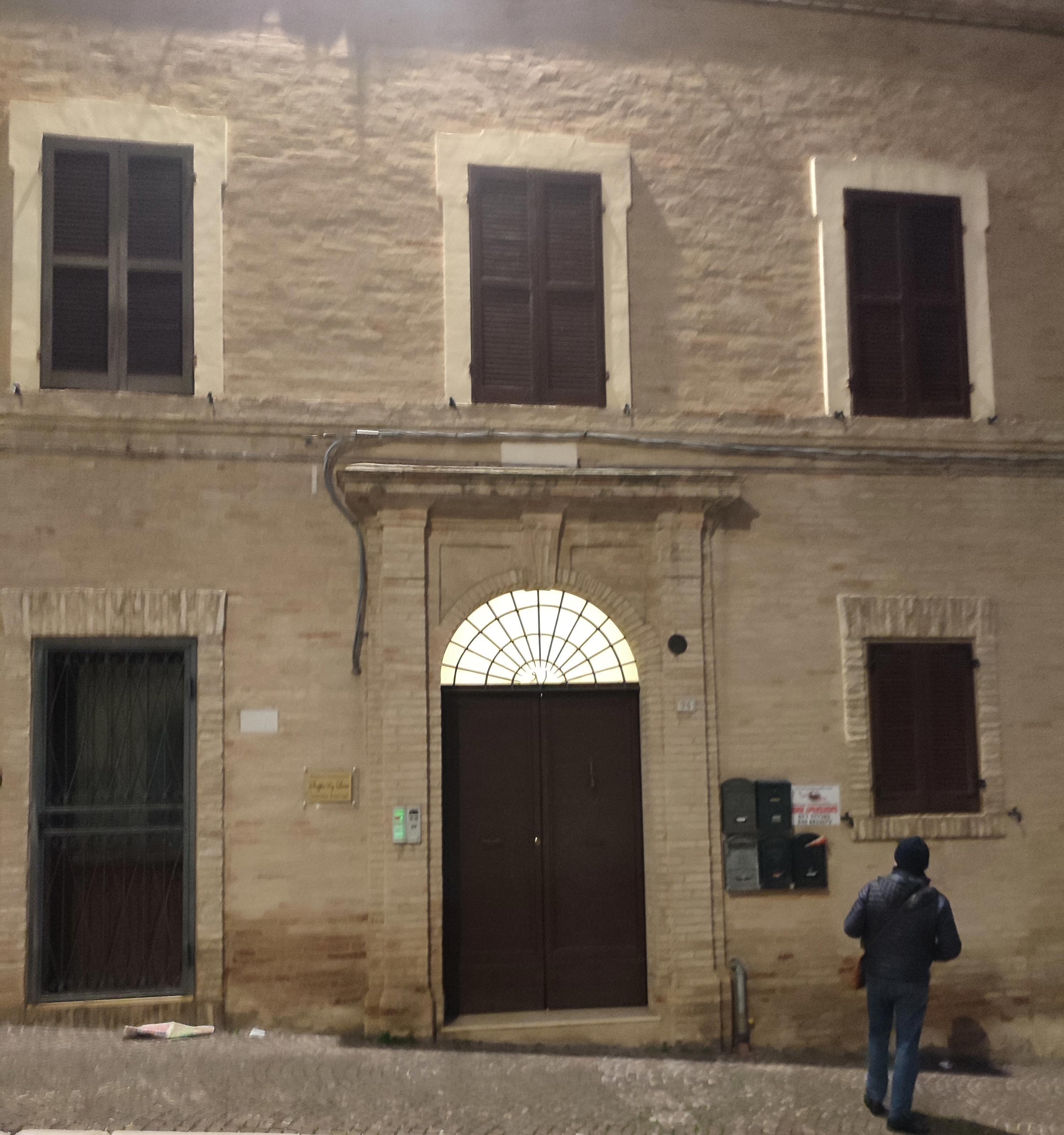 immobile appartamento all'asta in Via Flli Brancondi 94 - Loreto (AN) - 1