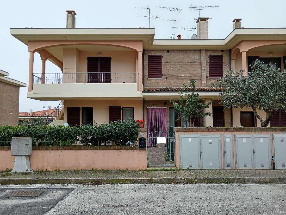 immobile appartamento all'asta in Via Toscana 15 - 61039 San Costanzo (PU) - 3