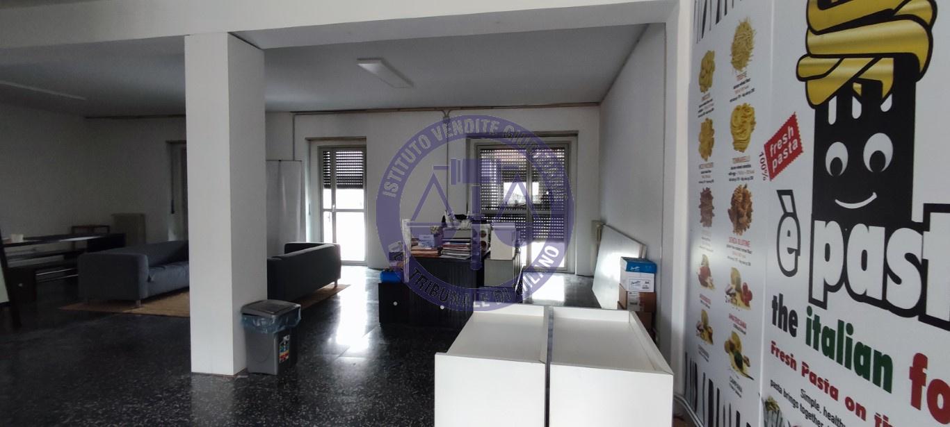 immobile attivita commerciale all'asta in Via della Repubblica, 3, 20813 Bovisio Masciago MB, Italia - 20813 Bovisio-Masciago (MB) - 3