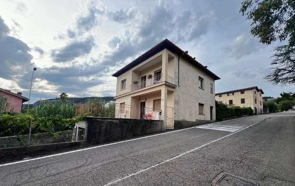 immobile appartamento all'asta in Viale per Marciaga, 7-9-11 - 37016 Garda (VR) - 3