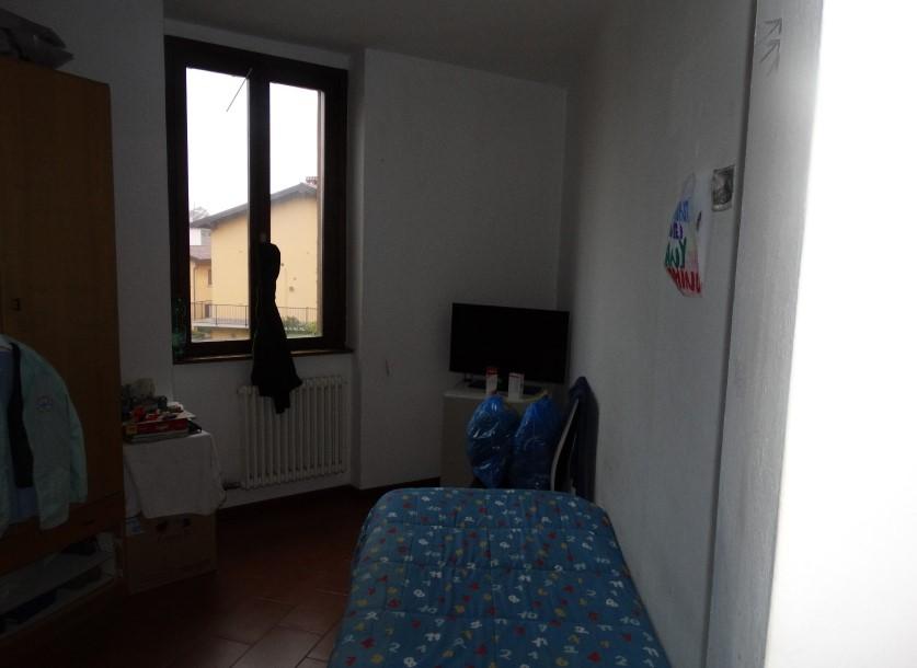 immobile appartamento all'asta in Via Giuseppe Garibaldi, 10, 23844 Sirone LC, Italia Sirone, Lecco - 3