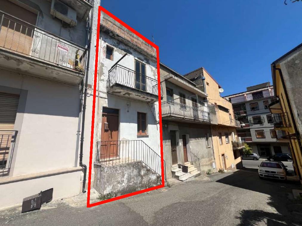 immobile appartamento all'asta in Via Benedetto Croce, 8, 88021 Borgia CZ, Italia Borgia, Catanzaro - 1