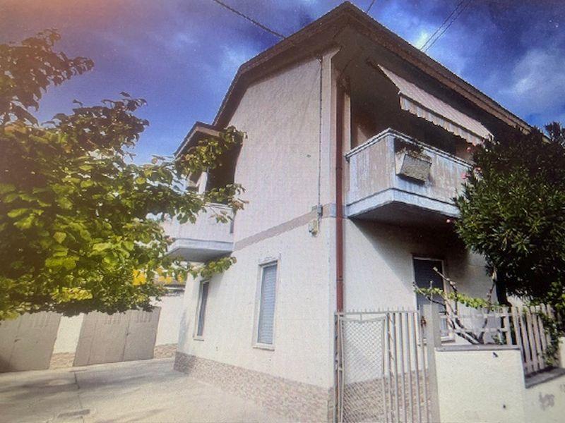 immobile appartamento all'asta in via Lago di Trasimeno 34  - Pescara (PE) - 1