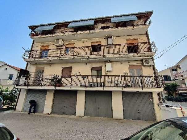 immobile appartamento all'asta in Via Piero della Francesca, 4 - 66050 San Salvo (CH) - 2