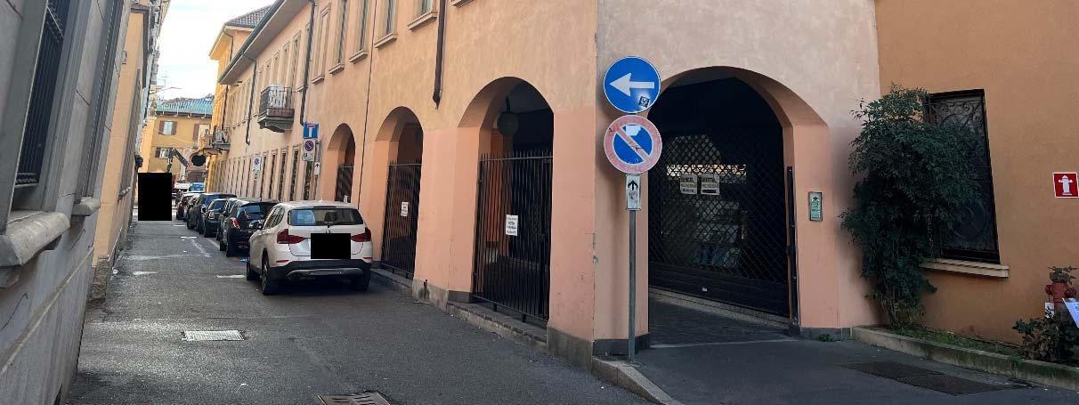 immobile attivita commerciale all'asta in Via Mons Angelo Ramazzotti 4/E - 21047 Saronno (VA) - 2