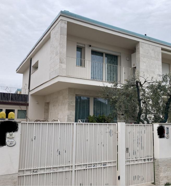 immobile villa all'asta in Via dei Girasoli n 35/37, Frazione Lido di Camaiore - 55041 Camaiore (LU) - 2