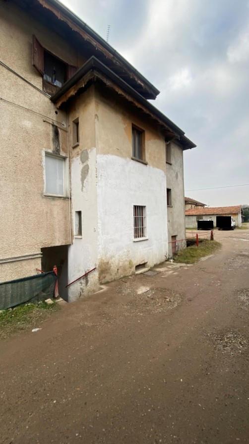 immobile appartamento all'asta in Via Milius 6 - 21010 Besnate (VA) - 4