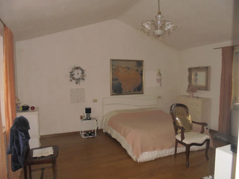 immobile casa singola all'asta in Contrada Santa Maria a Valle, 64025 Pineto TE, Italia Pineto, Teramo - 2