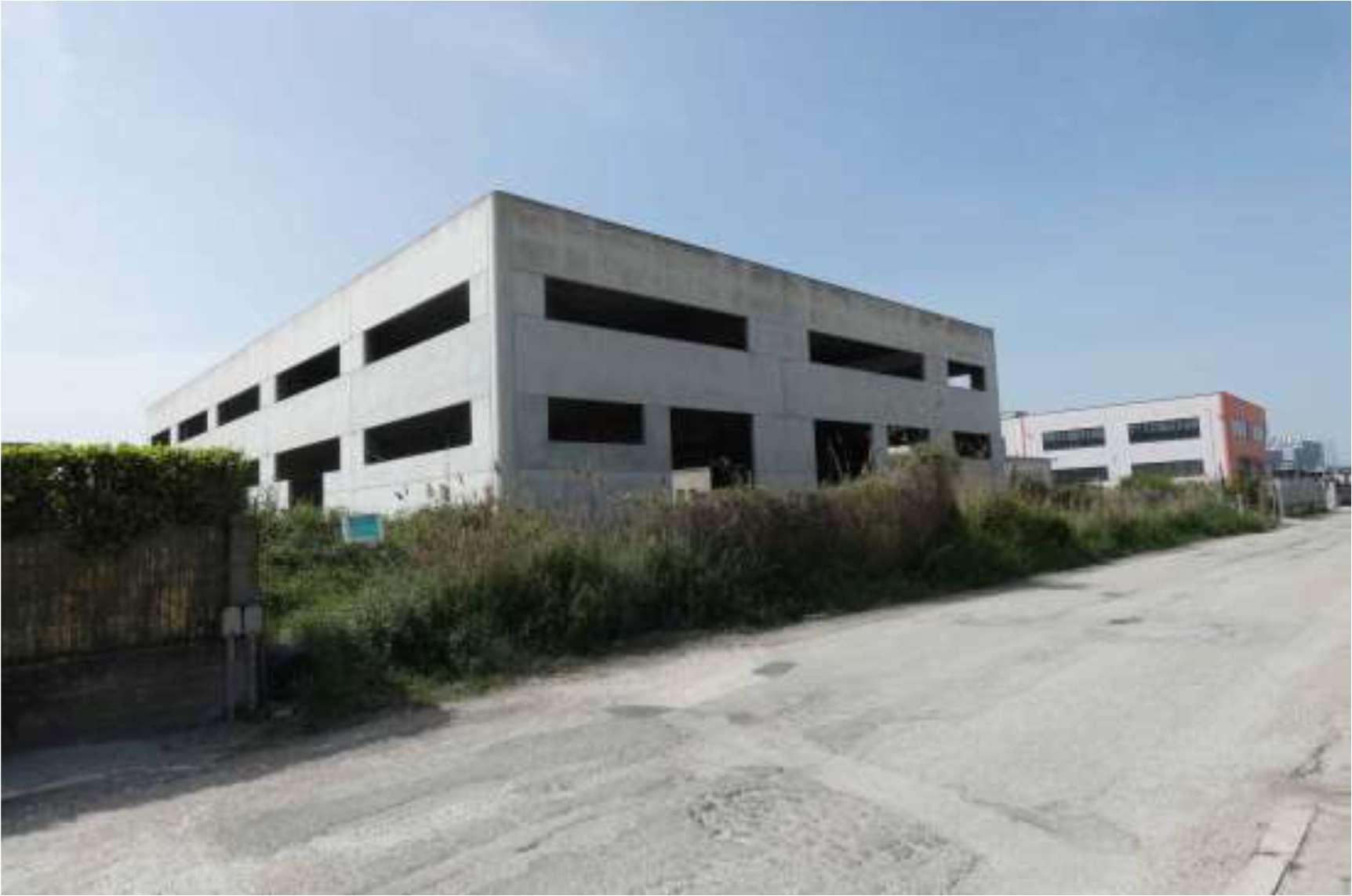 immobile attivita commerciale all'asta in Localita' Porto D Ascoli, Via De Nicola - 63039 San Benedetto del Tronto (AP) - 1