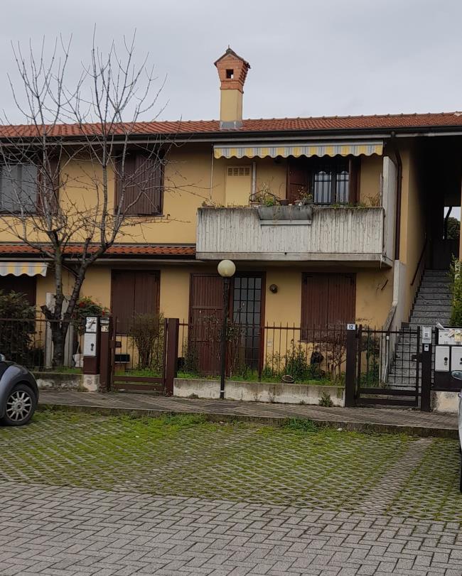 immobile appartamento all'asta in Via C Colombo, 12, 24042 Capriate San Gervasio BG, Italia Capriate San Gervasio, Bergamo - 1
