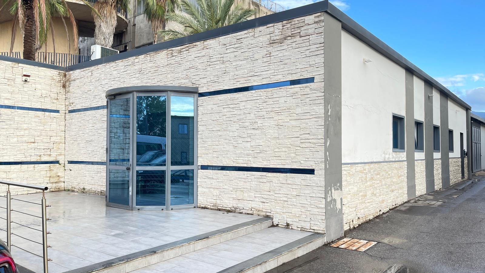 immobile attivita commerciale all'asta in Via Provinciale Ripuaria, 8, 80053 Castellammare di Stabia NA, Italia Castellammare Di Stabia, Napoli - 1
