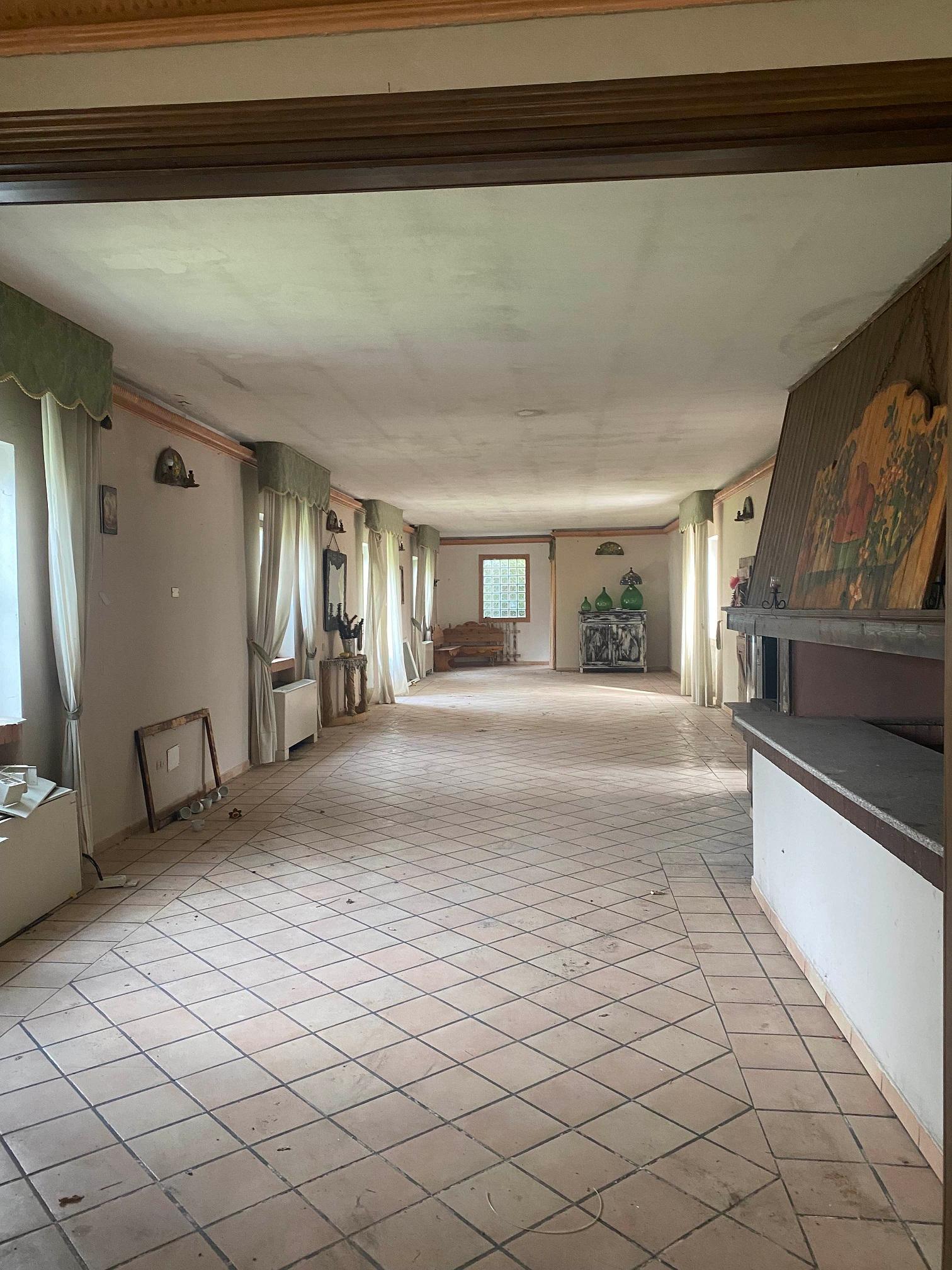 immobile attivita commerciale all'asta in Via Campanile 120 - 03032 Arce (FR) - 1