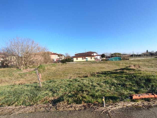 immobile terreno all'asta in Via via Papa Giovanni Paolo II snc - 36040 Orgiano (VI) - 2