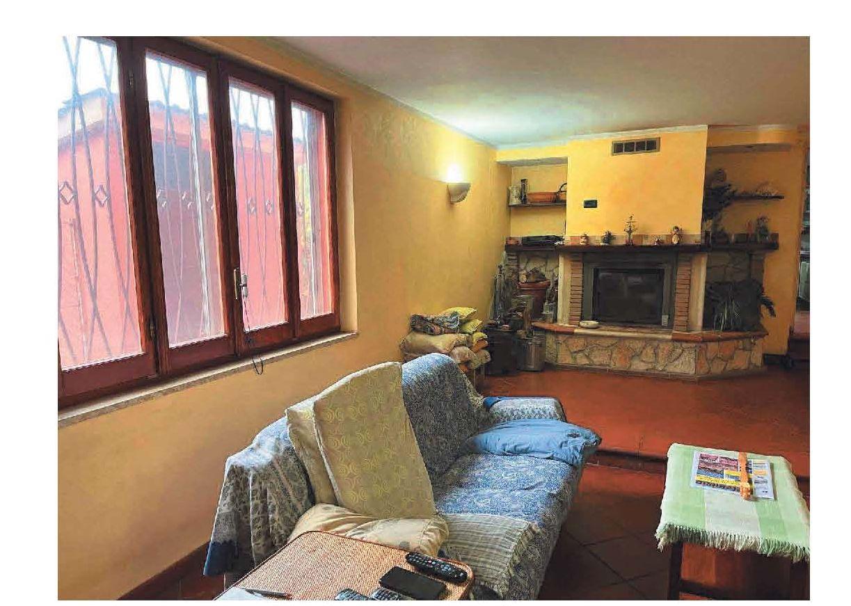 immobile villa all'asta in Via Colle dei Cavalli, 17, 00049 Velletri RM, Italia Velletri, Roma - 2