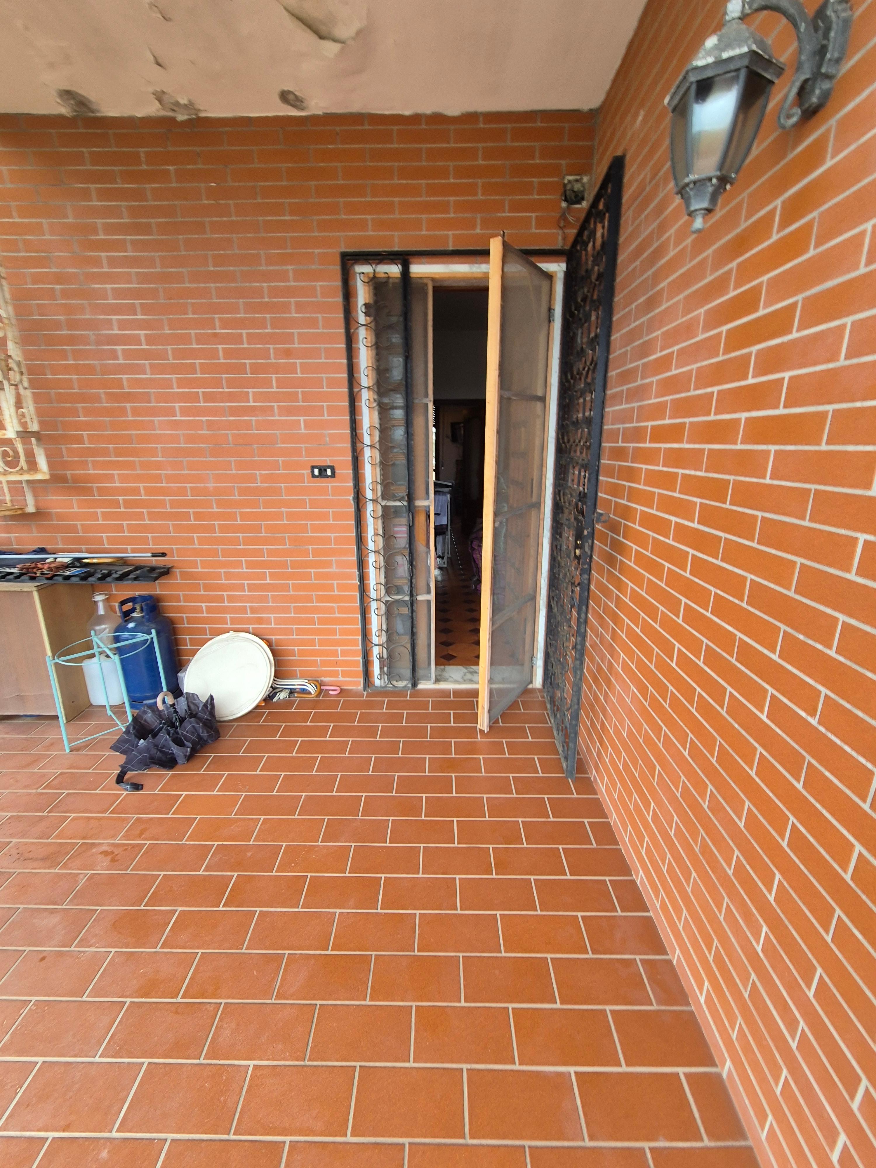 immobile appartamento all'asta in VIA G LEOPARDI III TRAVERSA - 81030 Castel Volturno (CE) - 1