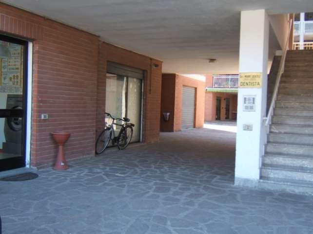immobile negozio all'asta in Via della Resistenza, 156, 06068 Tavernelle PG, Italia - 06064 Panicale (PG) - 5
