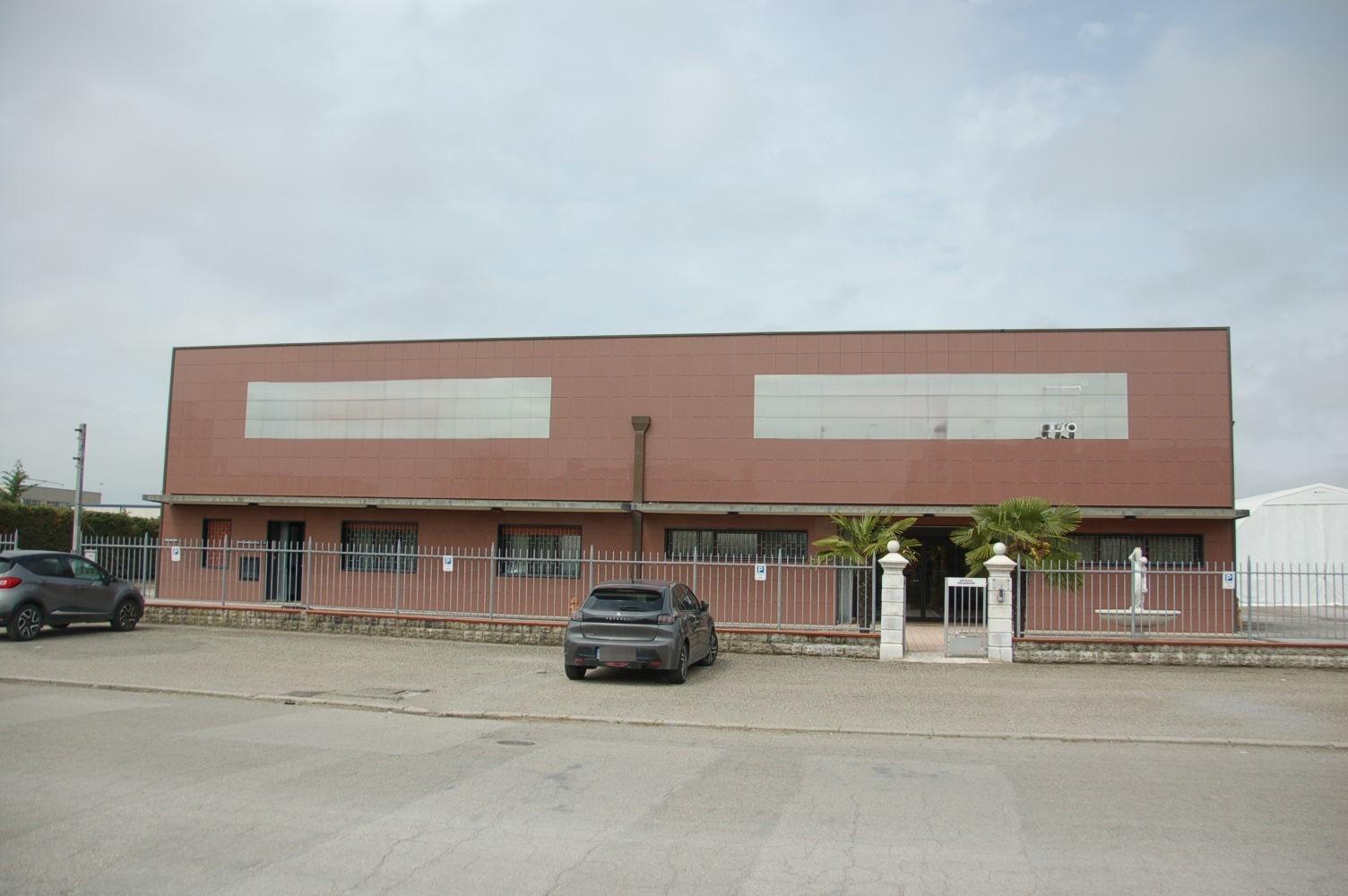 immobile capannone all'asta in Via del Lavoro, 4, 48011 Alfonsine RA, Italia Alfonsine, Ravenna - 1