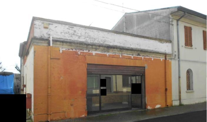 immobile negozio all'asta in Via Cesare Battisti, 89/C - 45036 Ficarolo (RO) - 1