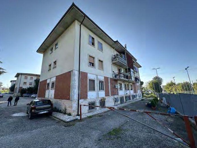 immobile appartamento all'asta in Via John e Robert Kennedy, 24, 46043 Castiglione delle Stiviere MN, Italia Castiglione Delle Stiviere, Mantova - 1