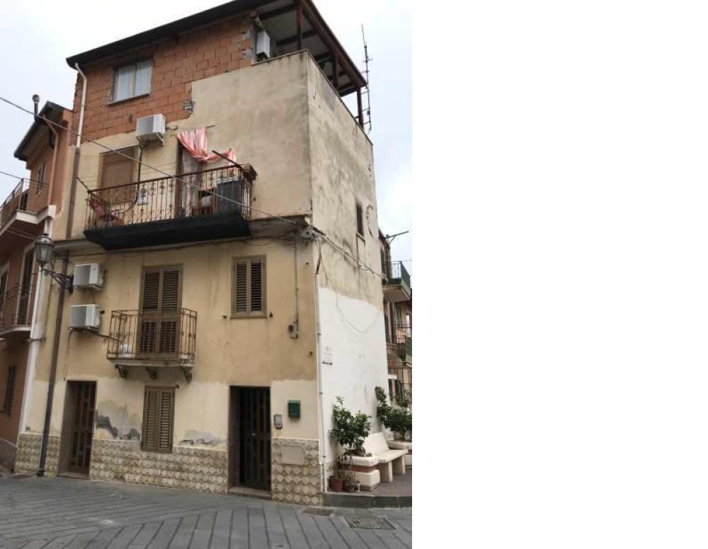immobile rustico all'asta in Via Umberto I, 36-34 - 98030 Mongiuffi Melia (ME) - 1