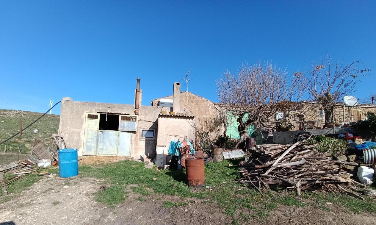 immobile casa singola all'asta in Contrada MARROCCO SN - 94014 Nicosia (EN) - 1