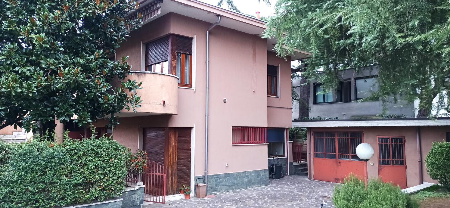 immobile villa all'asta in Via Oltrepò, 21, 27029 Vigevano PV, Italia Vigevano, Pavia - 4