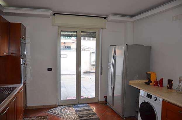 immobile ufficio all'asta in Via Lipari, 13, 80026 Casoria NA, Italia Casoria, Napoli - 1