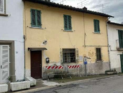 immobile appartamento all'asta in Localita' Ponte a Cappiano, via Romana Lucchese 16 - 50054 Fucecchio (FI) - 2