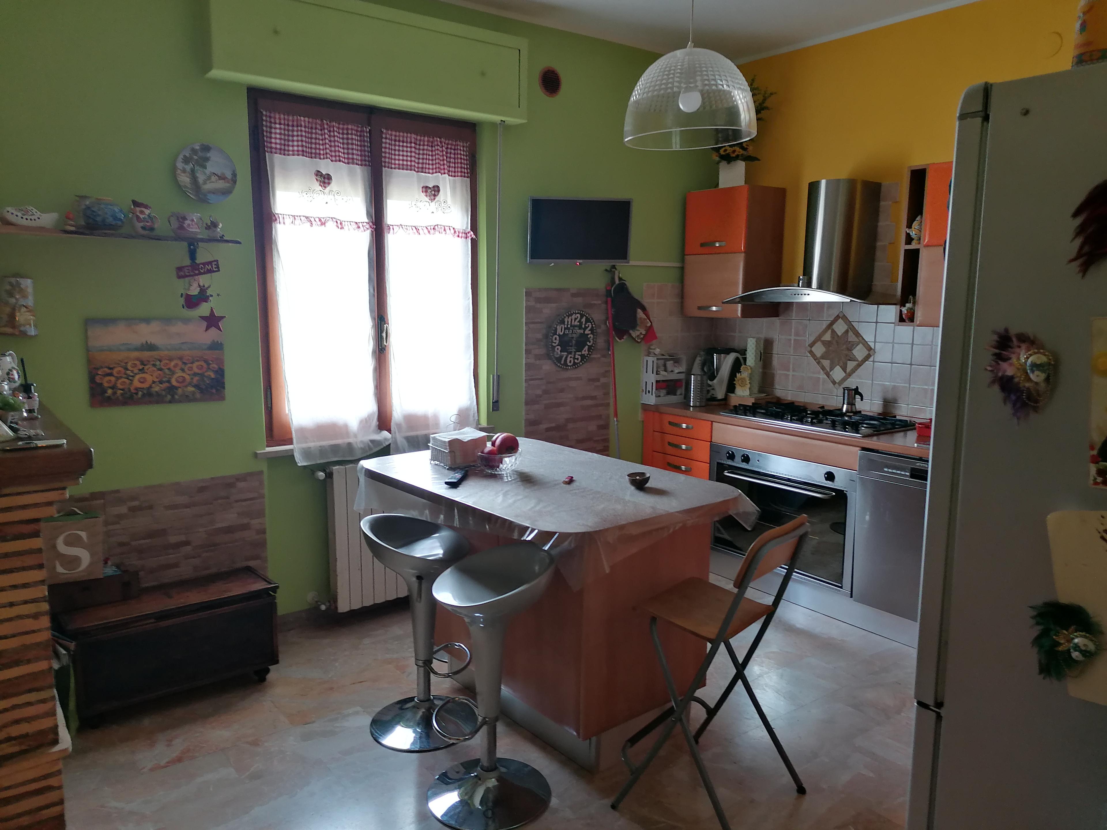 immobile appartamento all'asta in Viale Emilio Mattucci, 64032 Atri TE, Italia Atri, Teramo - 5