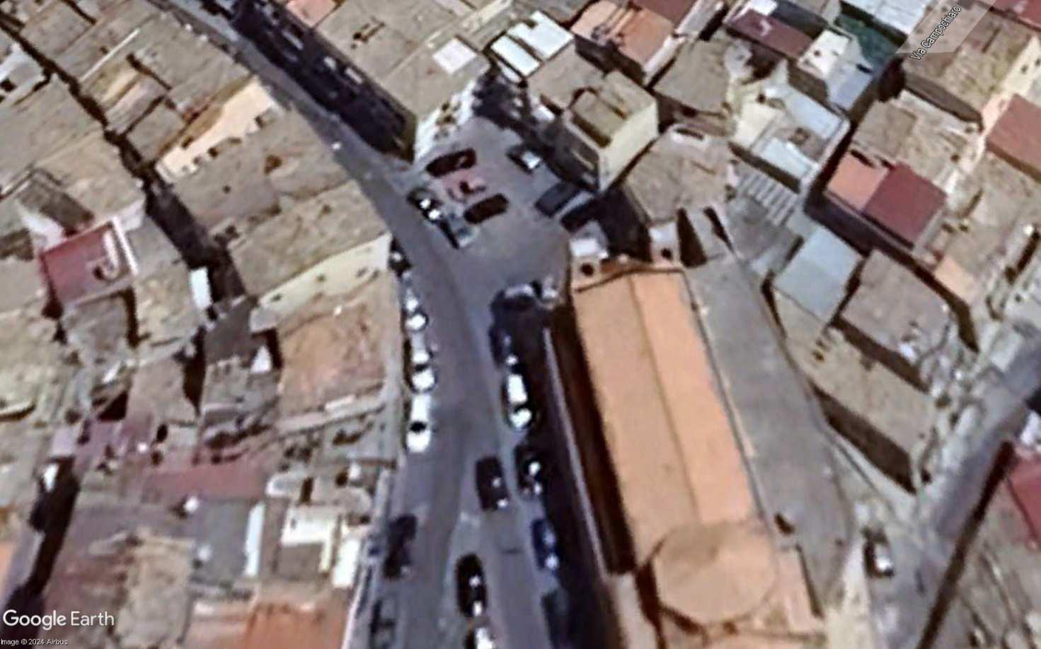 immobile appartamento all'asta in Via Mure Antiche n 2 - 95041 Caltagirone (CT) - 2